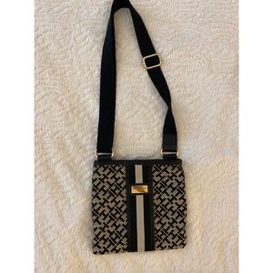 Tommy Hilfiger crossbag purse